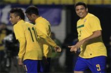 البرازيل تهزم رومانيا وديا بمشاركة رونالدو