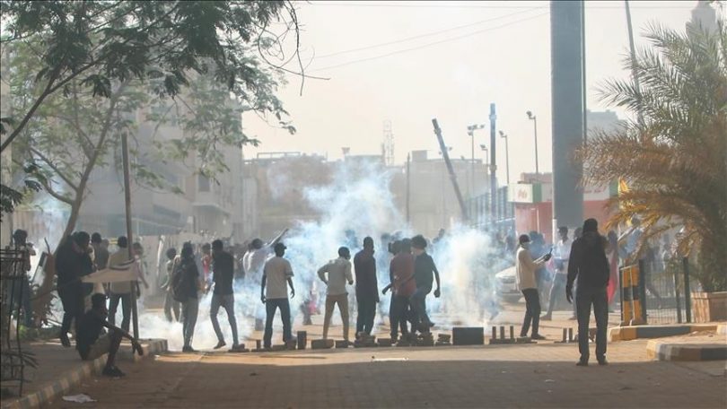 مقتل 63 شهيدا منذ اندلاع مظاهرات الاعلان السياسي