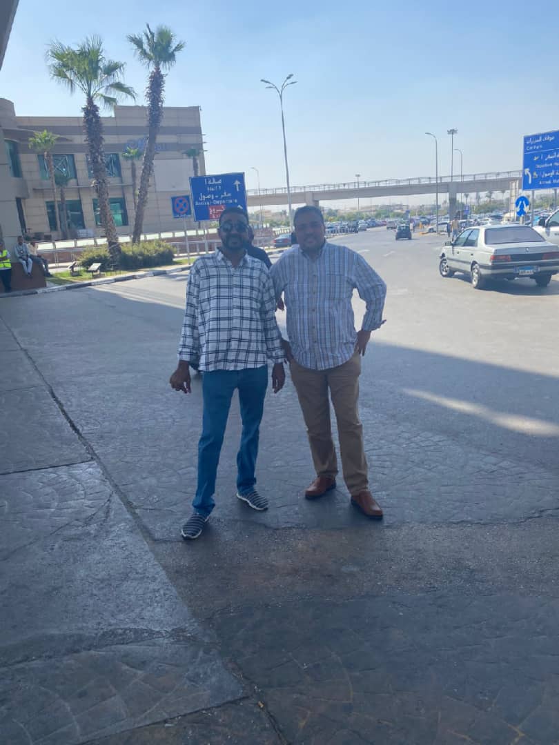 أقطاب السوكرتا في استقبال بعثة هلال الساحل بمطار القاهرة الدولي