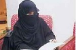 وصفت الاندية الادبية بـ ( الشللية ) ... كاتبة سعودية تتهم ( الروائيات الجدد ) باستخدام الجنس للاثارة وتصف كتاباتهن بالدردشة