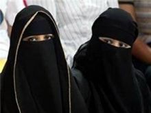 السعودية تنفي السماح للنساء بدخول الاستادات
