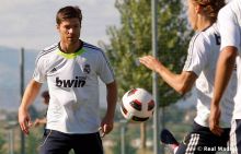 تدريبات ريال مدريد تشهد عودة اللاعب تشابي ألونسو