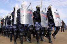 الشرطة السودانية تفرق متظاهرين يحتجون على اجراءات التقشف!!!