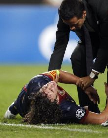 بويول مدافع برشلونة يعاني من اصابة خطيرة في ذراعه