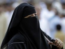 سيدة اعمال سعودية تعرض قرابة المليون ونصف دولار من اجل الزواج بها