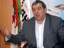الدوري الجزائري..نقل رئيس شبيبة القبائل الجزائري إلى المستشفى 