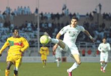 لاعب شباب الجزائر: مضطرون للفوز على مصر