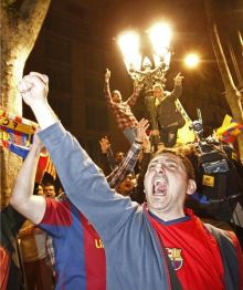 برشلونة ينظم مسيرة احتفالية بلقب الدوري