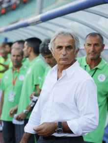 مدرب الجزائر يتمني عدم مواجهة مصر في كاس العالم