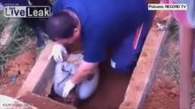 في حالة نادرة.. إخراج رجل برازيلي من القبر حياً !