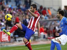 اتلتيكو مدريد يمدد عقد مهاجمه ادريان لوبيز حتى 2018