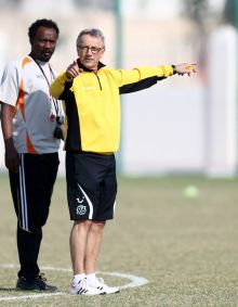 ابراهومة : قررت الاستقالة عقب مباراة الاياب امام كمبالا 