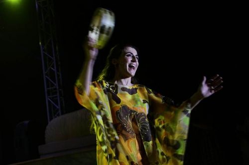 مغنية الاوبرا العالمية سيلفيا كولومبيني تقدم عرضا ساحرا بالمتحف القومي السوداني