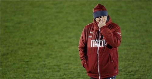 مدرب ايطاليا يهدد نجوم المنتخب بالابعاد 