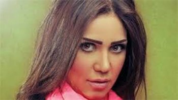 تهديد الممثلة المصرية إيناس عز الدين بفيديوهات إباحية