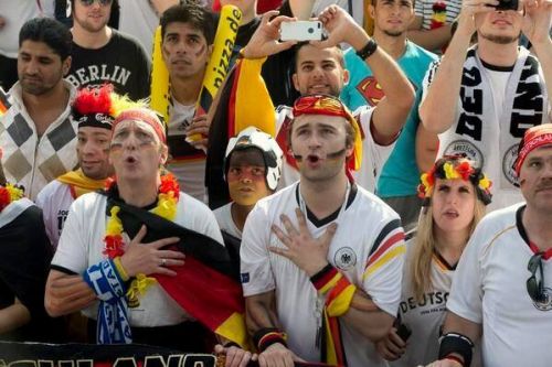 البرتغالي ميريليس ياتي بحركة غير اخلاقية في مباراة المانيا و البرتغال