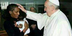 البابا يبارك إرتداد السودانية (ابرار) من الديانة الإسلامية إلي المسيحية