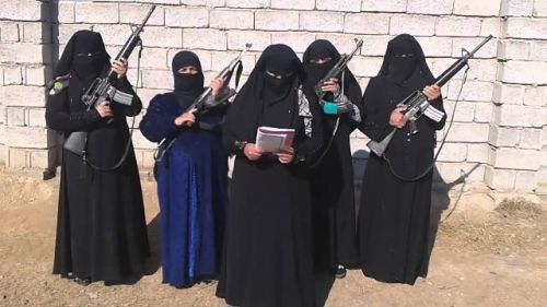ام سودانية تدخل في غيبوبة بسبب التحاق ابنتها بداعش