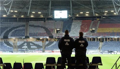 شرطة هانوفر تكشف تفاصيل إلغاء مباراة ألمانيا وهولندا