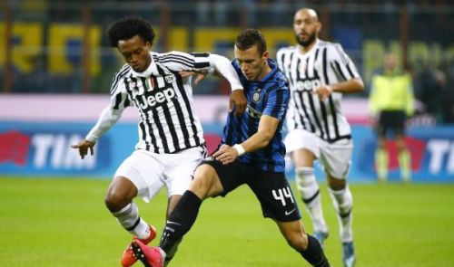 إنترناسيونالي يفوز بثلاثية في الدوري الإيطالي تحت أنظار مورينيو ورونالدو