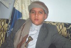 نصب شيخاً لـ 62 قرية يمنية ولم يتجاوز عمره 14 ربيعاً ...يحيى أصغر شيخ يمني يتخلى عن حقيبته الدراسية لشال (وجنبية) المشيخة  