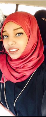 طالبة سودانية الأولي علي مستوي السعودية