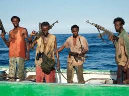 قراصنة صوماليون يحتجزون بحارين سودانيين ..!