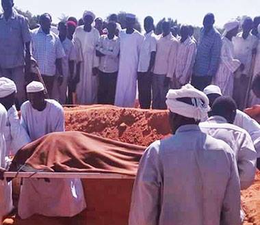 مقتل 5 مزارعين بينهم عمدة في مواجهات عنيفة ..!
