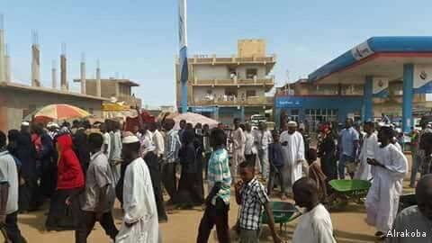صحافة عالمية : السلطات السودانية تفرق 400 متظاهر ضد الغلاء