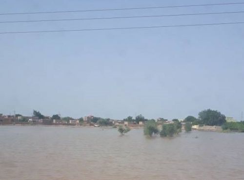 فيضان النيل الازرق يحاصر قري الجزيرة