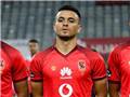 لاعب الأهلي صلاح محسن يتعرض للإغماء في المران