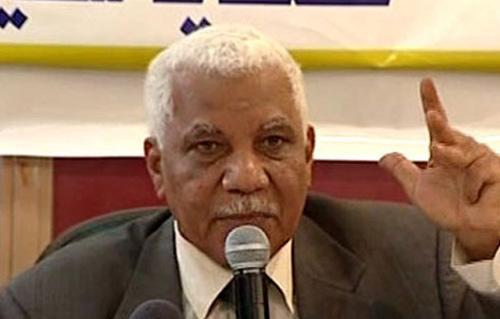 وزير الداخلية السوداني :لم نجد خراطيم مياه فإستخدمنا الغاز المسيل للدموع