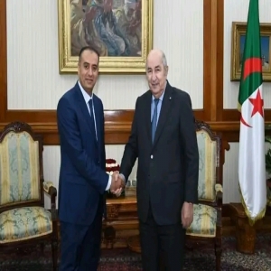 الرئيس الجزائري يستقبل رئيس اتحاد الكرة الجديد والفاف يسحب ملفه للامم الافريقية